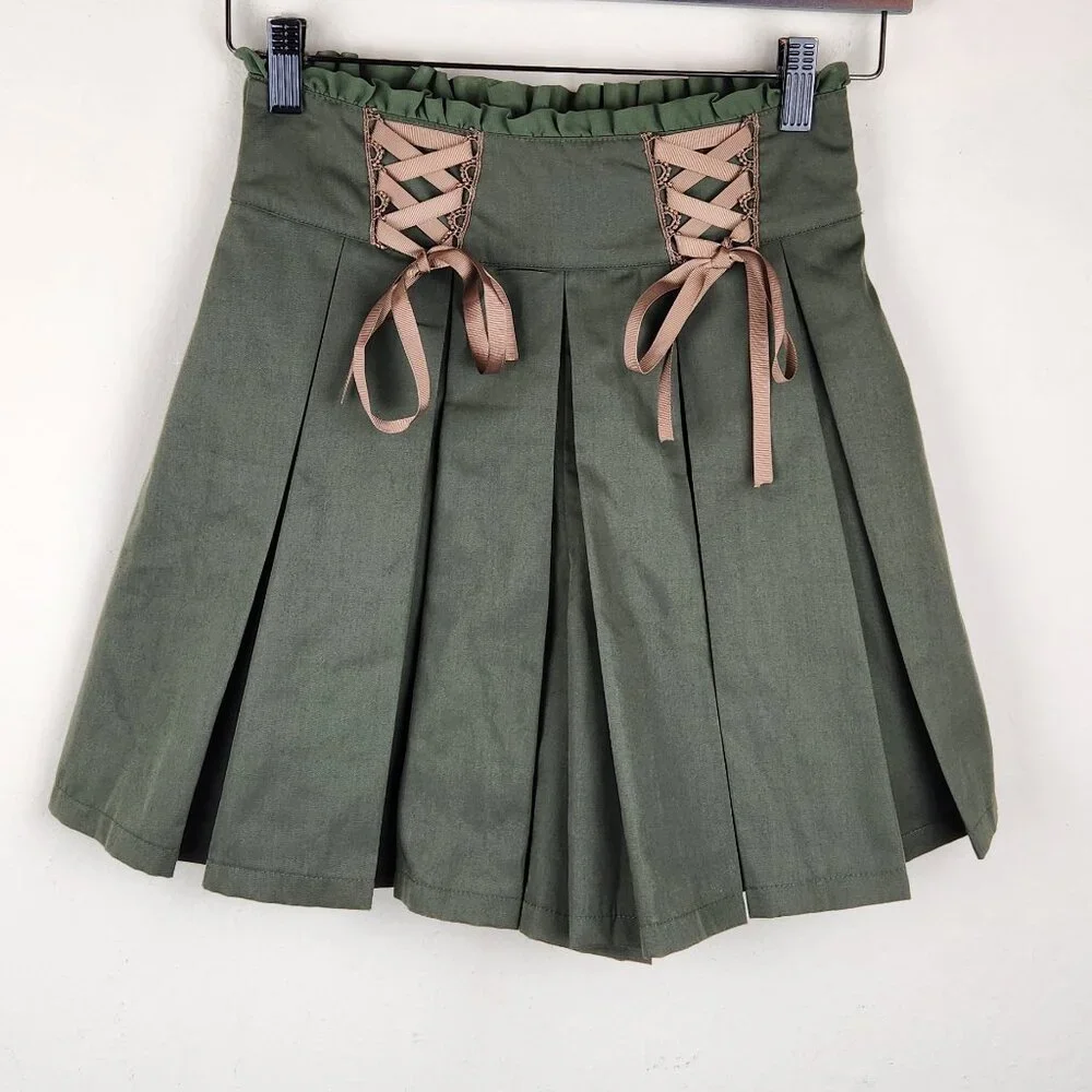 Axes Femme Japan Mori Kei Dark Academia Green Lace-up Pleated Shorts sz M - Picture 9 of 9
